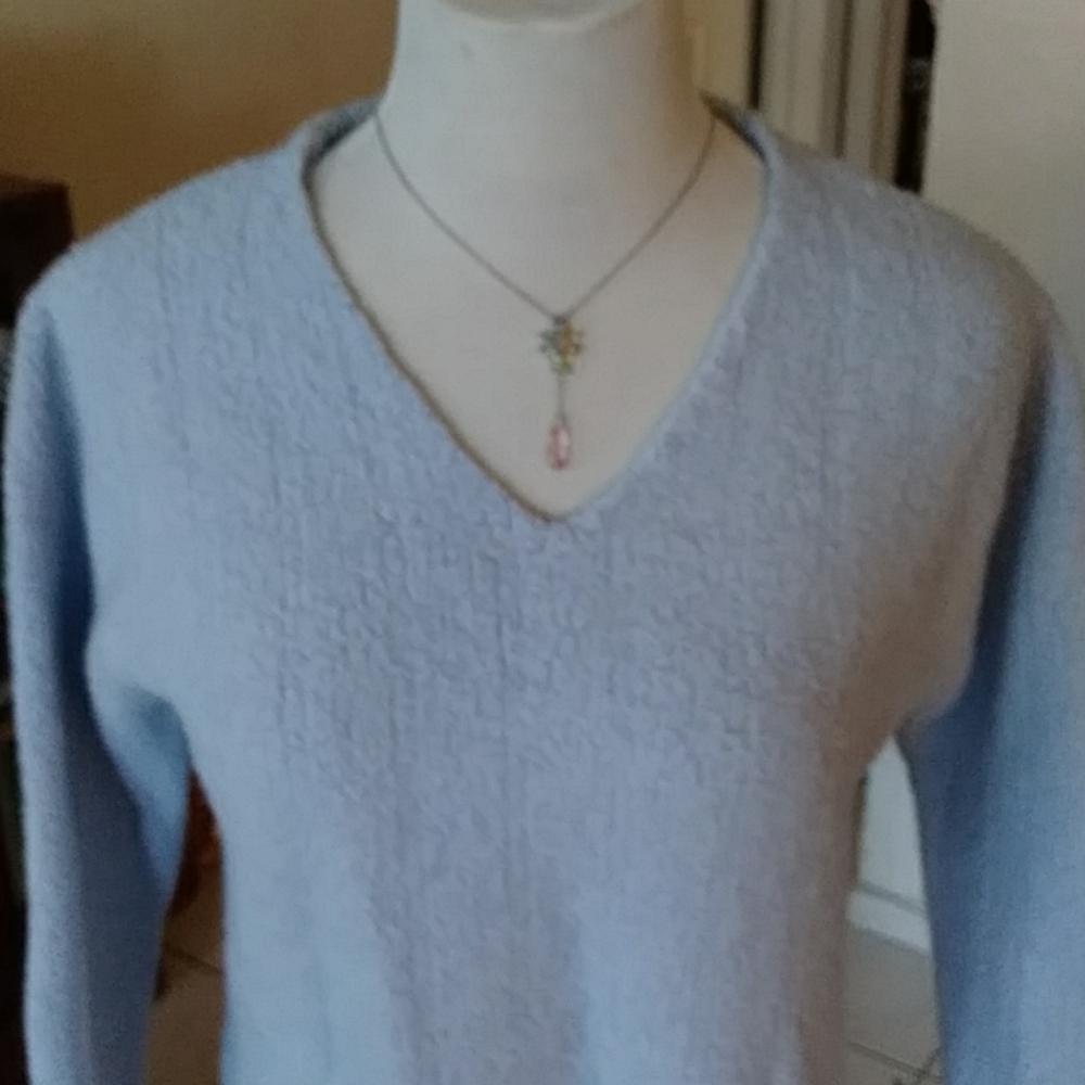 HUGE SALE! Liz Claiborne lizwear petite sweater - Picture 2 of 8